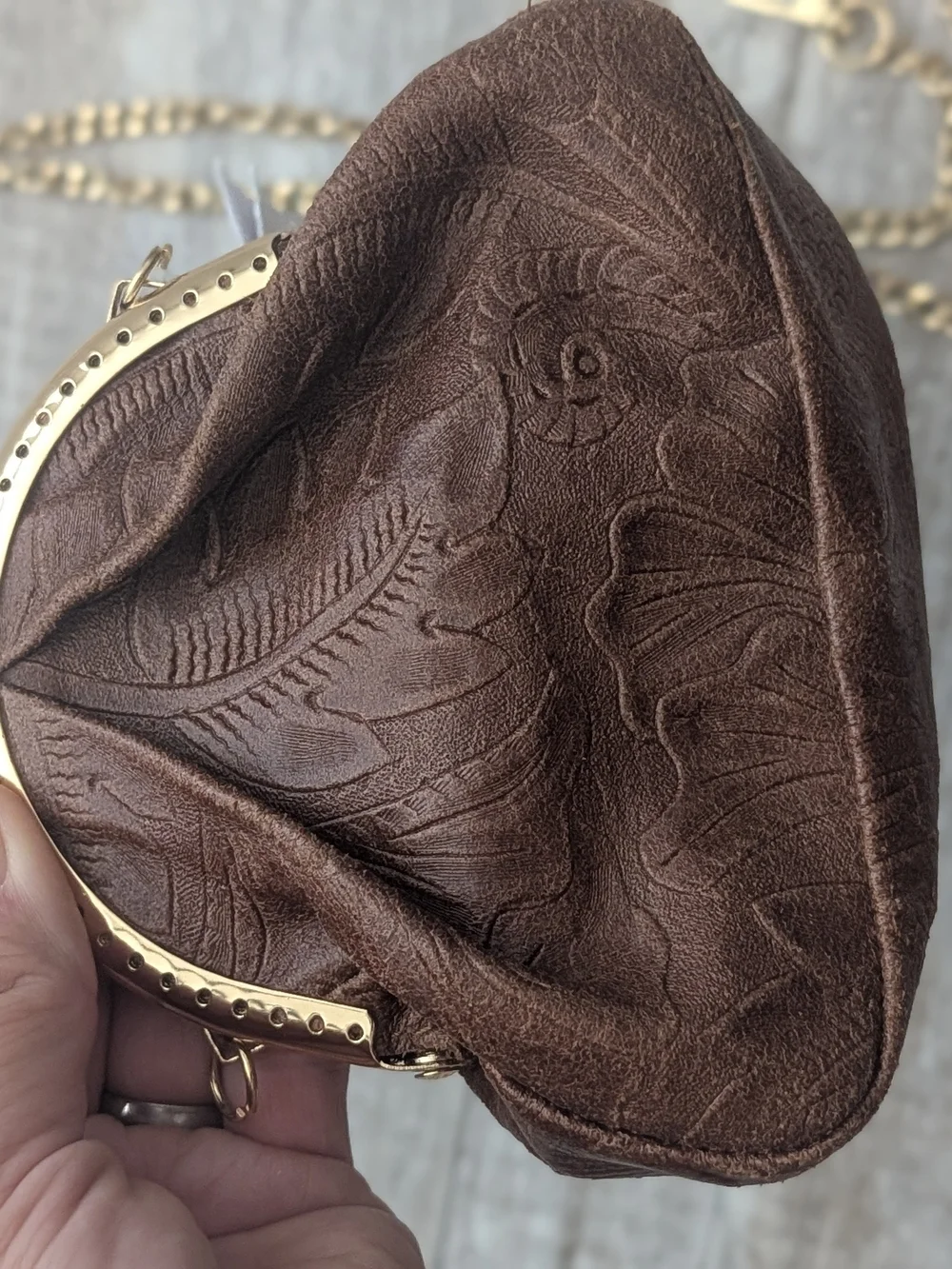 Isadora Made in Italy Brown Genuine Leather Crossbody Bag with Gold Chain